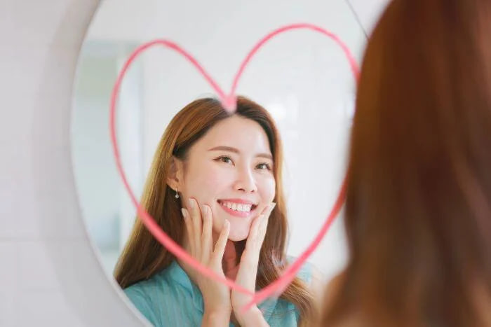 เราจะเรียนรู้ที่จะ “รักตัวเอง” ได้อย่างไร? นักจิตวิทยาการปรึกษา: เริ่มต้นด้วยการยอมรับความไม่สมบูรณ์แบบ